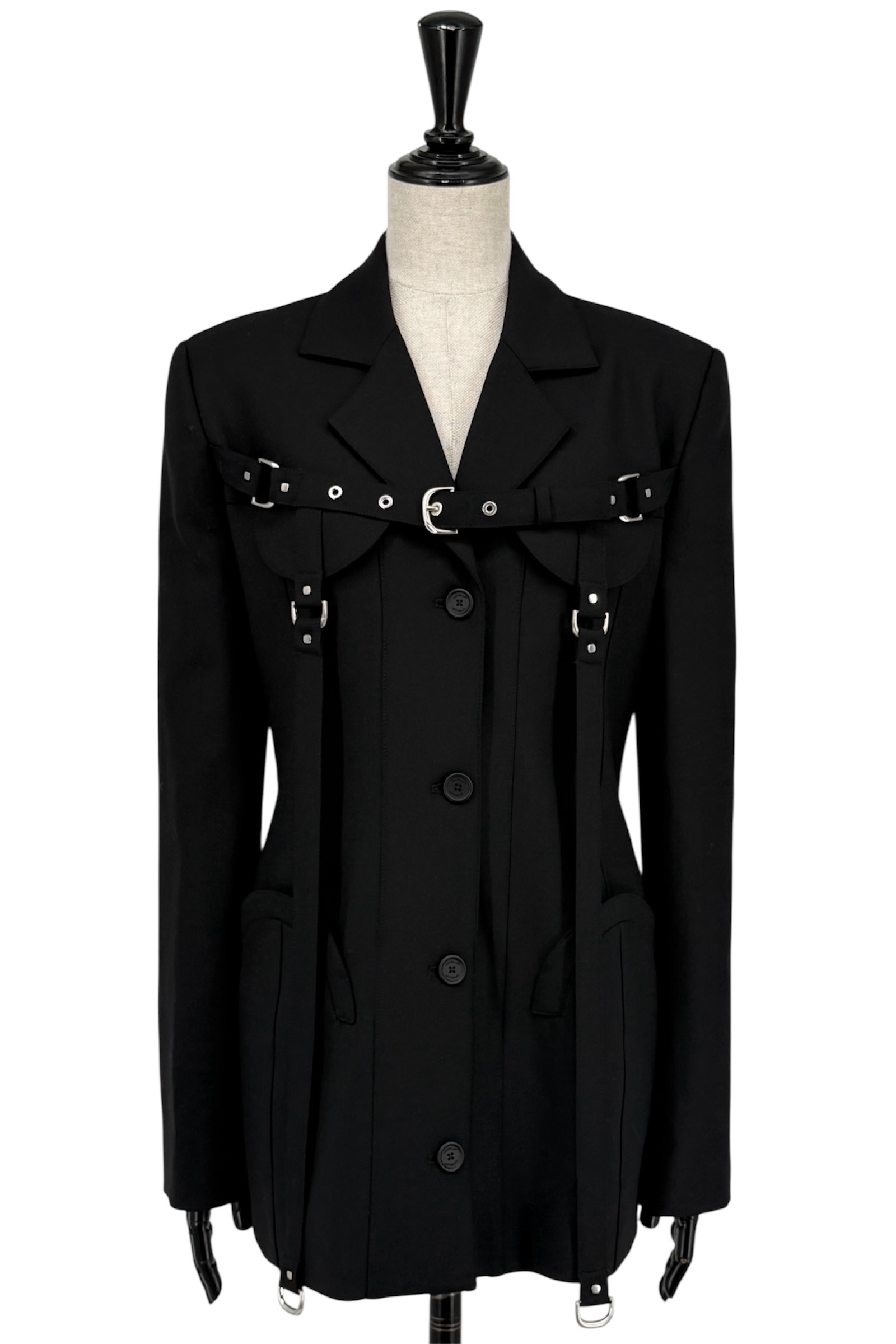 OU556023 Off-White