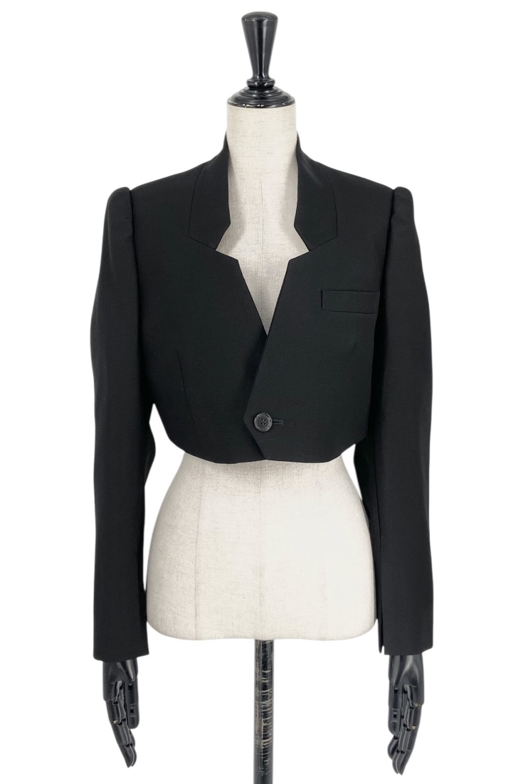 OU556066 noir kei ninomiya