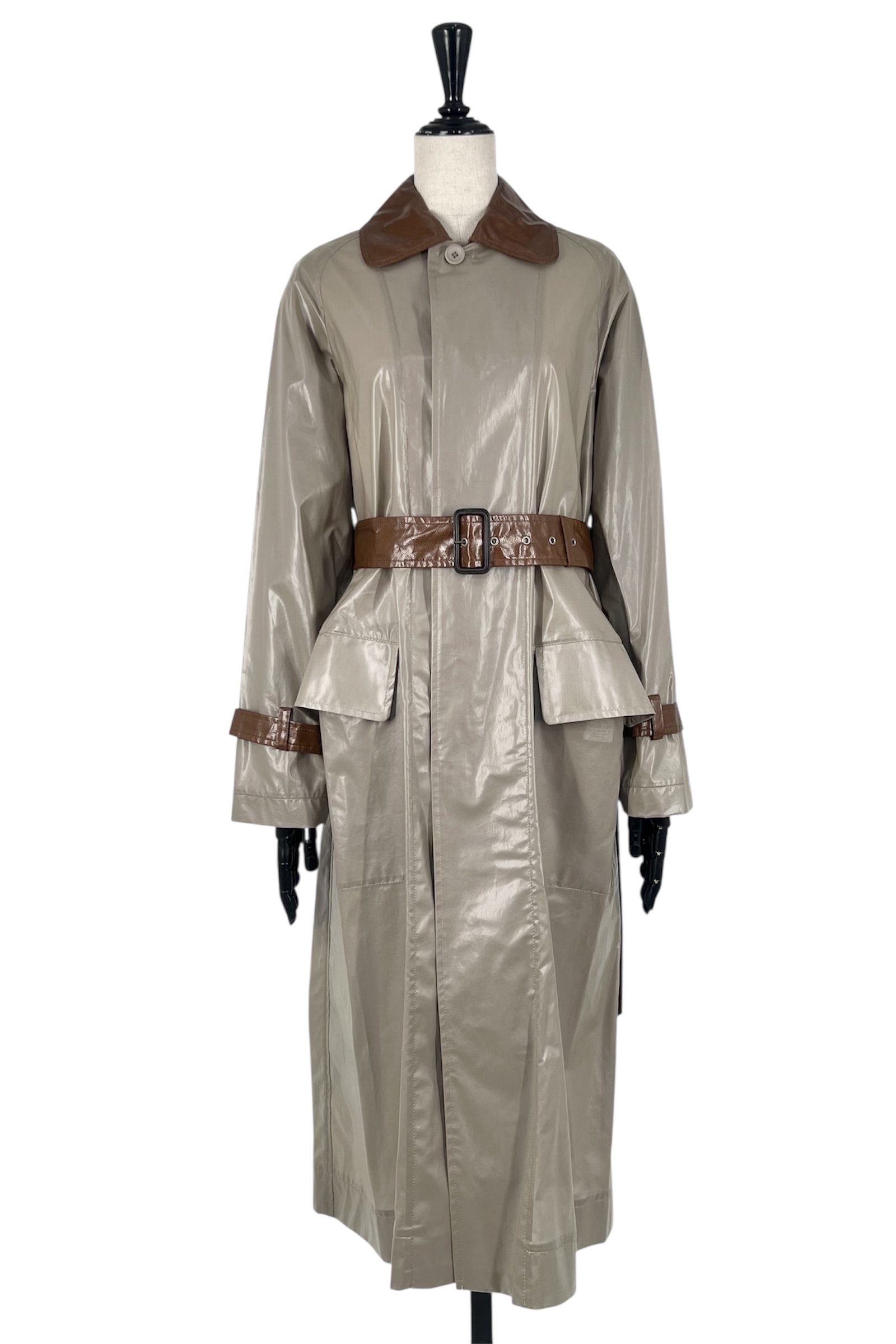 OU556110 beautiful people