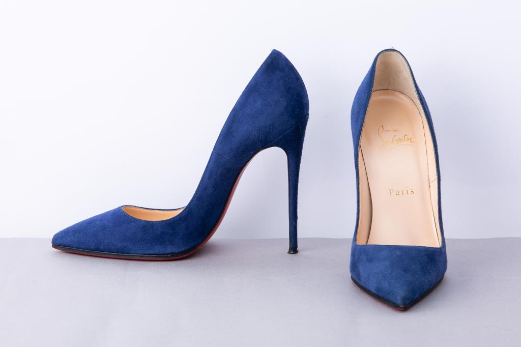 SH503068 Christian Louboutin 37