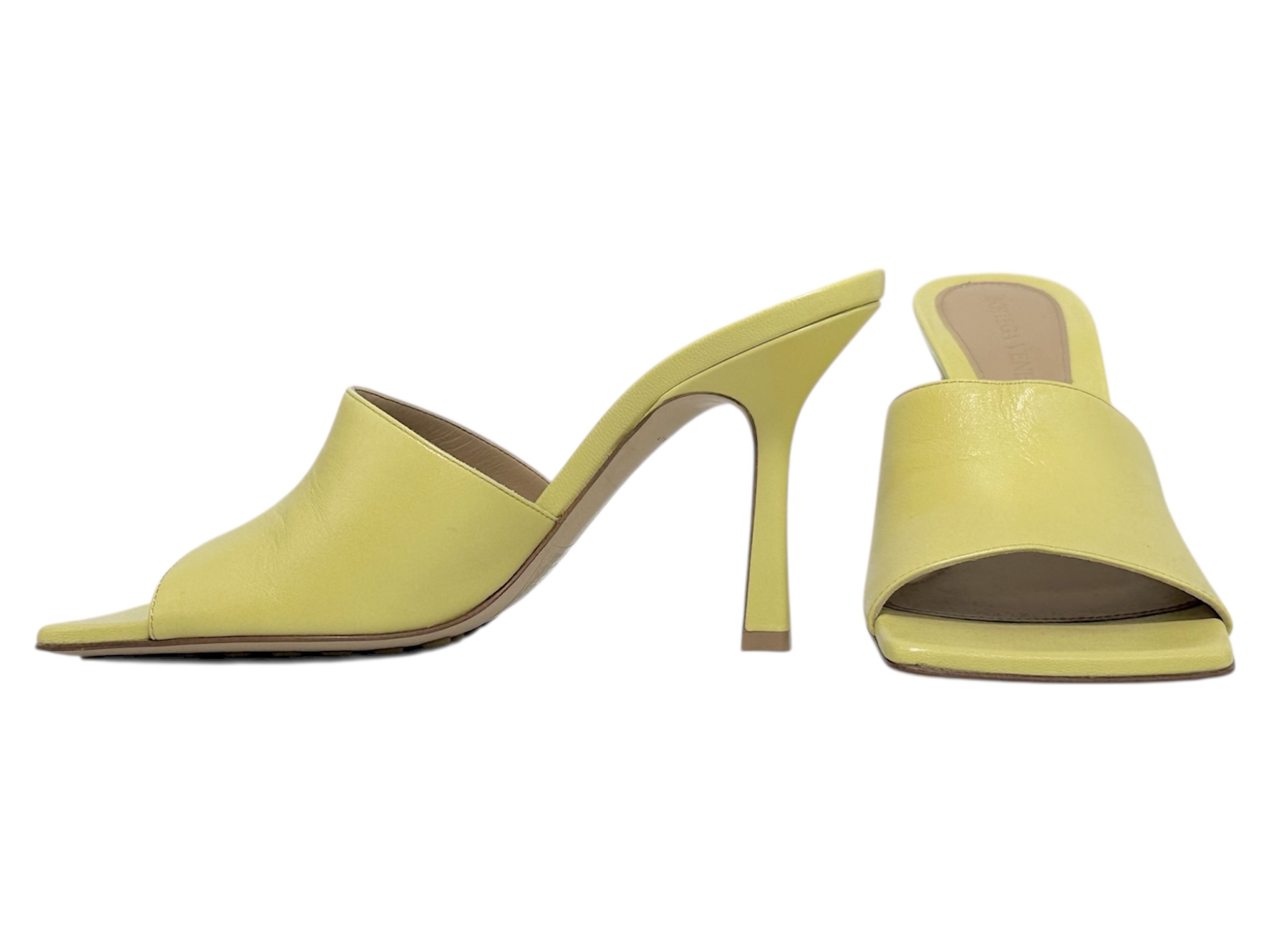 SH558723　BOTTEGA VENETA 35.5